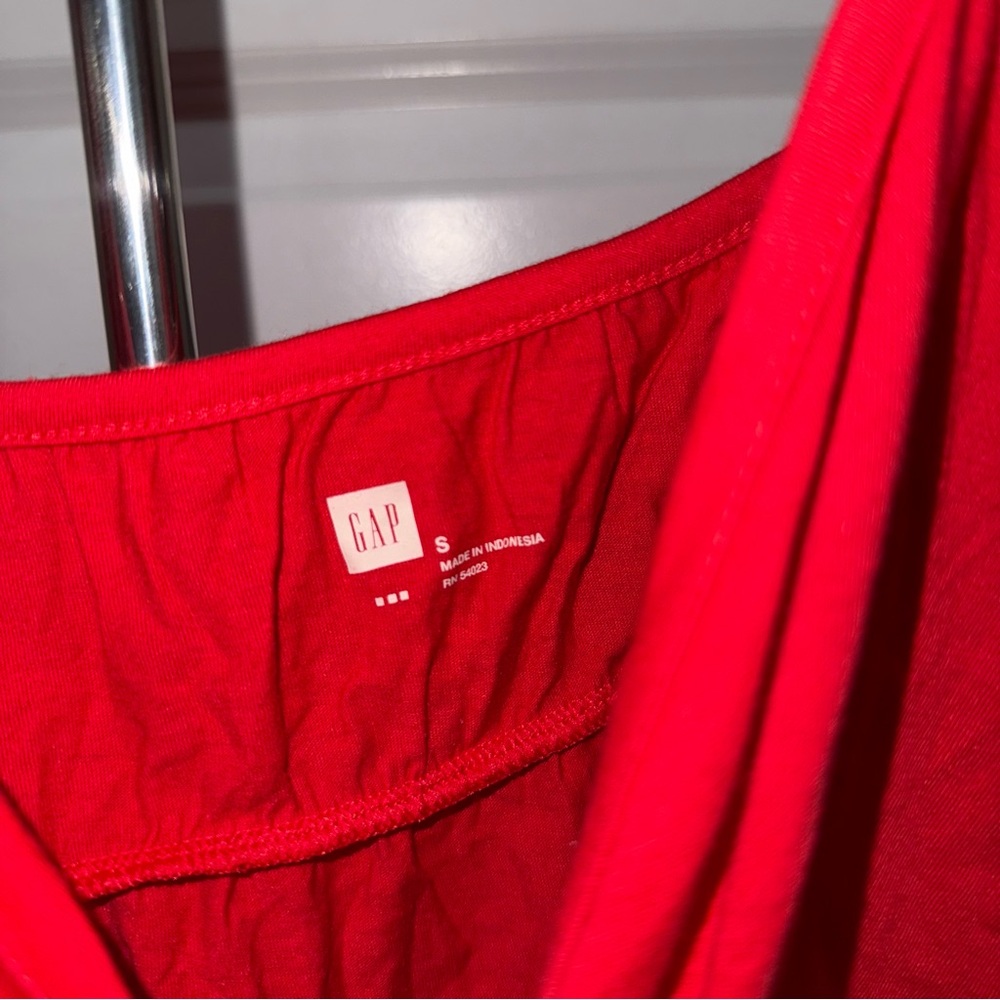 Gap Red Top Brand New With Tag Size Small - Picture 3 of 5